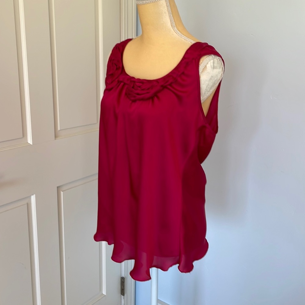 Elle Large Sleeveless Blouse - Lightweight Raspberry Color! - Picture 2 of 4